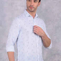 Crimsoune Club Men Smart Spread Collar Checked Cotton Slim Fit Casual Shirt image 3