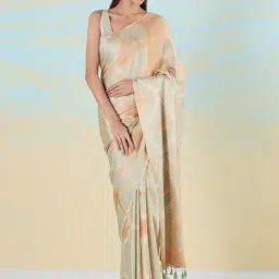 navyasa by liva Brown & Green Geometric Print Saree With Unstitched Blouse-image-67