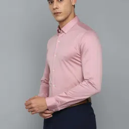 Louis Philippe Permapress Pink Cotton Slim Fit Shirts image 3