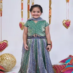 Vivedkids Girls Embroidered Beads and Stones Ready to Wear Lehenga & Blouse With Dupatta-picture-12
