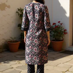 Rangita Women Paisley Printed Kurta with Trousers & Dupatta image 5