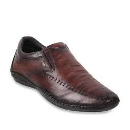 Mochi Men's Brown Casual Loafers image 2