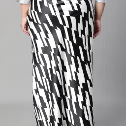 Oxolloxo Black & White Printed Maxi Skirt image 2