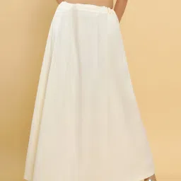 Soch Off-White Cotton Saree Shapewear image 1