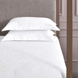 DDecor White Cotton 300TC Geometric Bedsheet with 2 Pillow Cover image 2