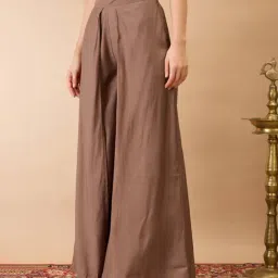 Globus Women Taupe Solid Mid-Rise Pleated Wide Leg Flared Fusion Trousers image 3