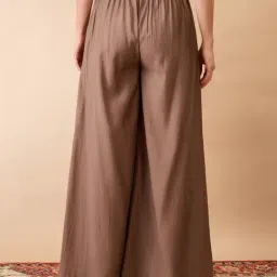 Globus Women Taupe Solid Mid-Rise Pleated Wide Leg Flared Fusion Trousers image 2