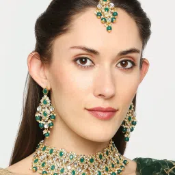 OOMPH Green Stones & Kundan Heavy Ethnic Necklace Set with Drop Earrings & Maangtikka image 2