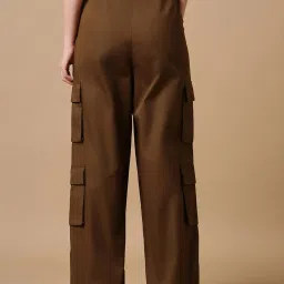 Bewakoof Brown Relaxed Fit Mid Rise Pants image 2