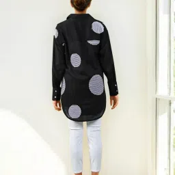 Autumnlane Black Pawan Onyx Printed Comfortable Fit Shirt image 2