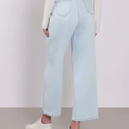 Vero Moda Ice Melt Jeans image 2