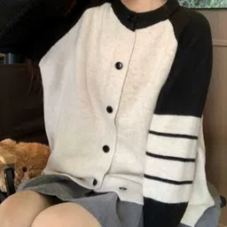 KPOP Women Colourblocked Cardigan image 3