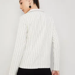 Code by Lifestyle Grey Striped Shrug image 2