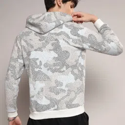 Campus Sutra Grey & Beige Regular Fit Printed Hooded Sweatshirt image 2