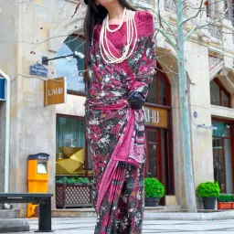 Vardha Black & Red Printed Saree With Unstitched Blouse image 2