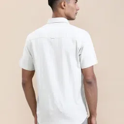 Crocodile Off White Cotton Solid Regular Fit Shirt image 2