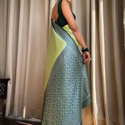 Anjaneya Sarees Green Banarasi Silk Woven Design Saree with Unstitched Blouse image 2