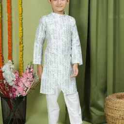 TABARD Kids White & Green Printed Full Sleeves Kurta with Pyjamas image 3