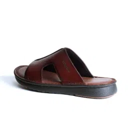 Buckaroo Men's TRASSO Brown Thong Sandals image 5