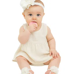 Tipy Tipy Tap Lacey Flower Applique Detailed Footless Shoes With Headband - Off White image 2