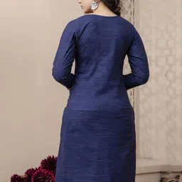 AUZAAI COLLECTION Selection Of 2 Floral Embroidered Thread Work Pure Cotton Kurtas image 5