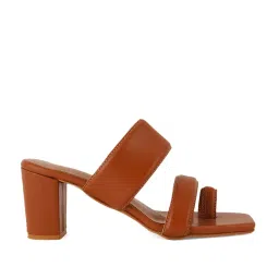 Scentra Women's Tan Toe Ring Sandals image 2