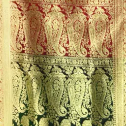 CHARUKRITI Green & Red Woven Saree With Unstitched Blouse image 4