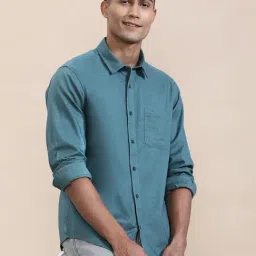 Crocodile Green Cotton Solid Regular Fit Shirt image 3