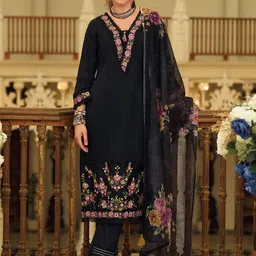 House of Pataudi Embroidered Pure Cotton Straight Kurta With Trouser & Dupatta image 4