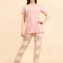 Sweet Dreams Light Pink Cotton Geometric Print T-Shirt With Pyjamas-image-0