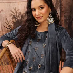 Sangria Yoke Design Pure Wool Kurta with Trousers & Dupatta-image-87