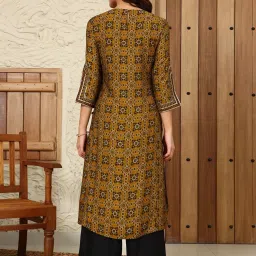 W Mustard Printed Straight Kurta image 2