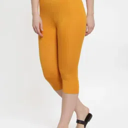 Gracit Yellow & Rani Pink Mid Rise Capris - Pack Of 3 image 4