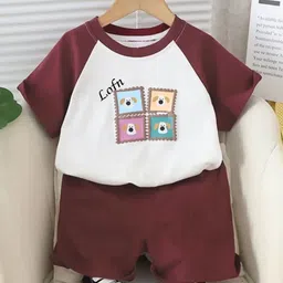 HELPOM Kids Pack Of 2 Printed Round Neck T-shirt With Shorts image 2