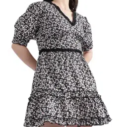 Centrestage Black Printed A-Line dress-image-35