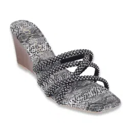 Catwalk Women's Black Casual Wedges-picture-39