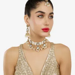 Zaveri Pearls Green Minimal Meenakari Multistring Choker Necklace Earring & Maangtikka Set for Women-image-88