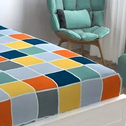 Laying Style Blue & Orange Geometric 350 TC Queen Bedsheet with 2 Pillow Covers image 2