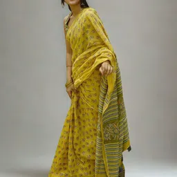 Jinal & Jinal Floral Printed Chanderi Saree With Blouse-picture-32