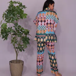 Kaajal by Vidhi Geometric Printed Shirt With Trousers image 2