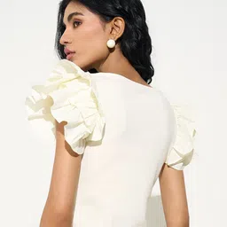 People Women Solid Ruffle Flutter Sleeves Crop Top image 3