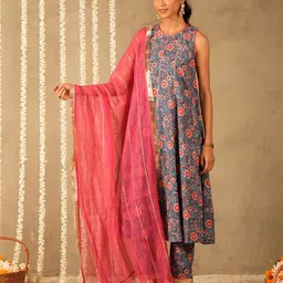 AKISO Striped Pure Cotton Dupatta With Gotta Patti image 5