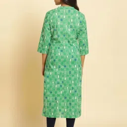 W Green Printed Straight Kurta image 2