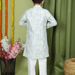 TABARD Kids White & Green Printed Full Sleeves Kurta with Pyjamas image 2