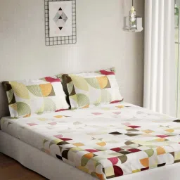 DDecor Jazz Geometric Red Cotton 136 TC Double Bedsheet With 2 Pillow Covers image 2