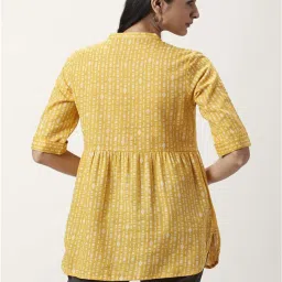 Akkriti by Pantaloons Yellow Cotton Printed Tunic image 2