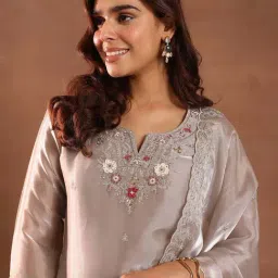 Libas Grey Embroidered Kurta Sets image 5