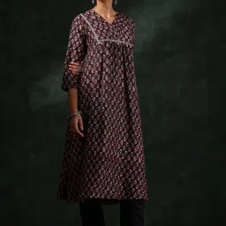 Taneira Black Viscose Regular Fit Printed Kurta Set image 3