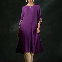 Taneira Dark Violet Viscose Regular Fit Solid Kurta-picture-34