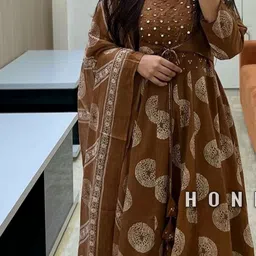 ROOTSOUL Women Ethnic Motifs Printed Empire Mirror Work Kurta with Palazzos & With Dupatta image 5